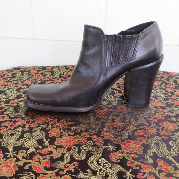 Vintage leather bootie - Picture 2 of 7